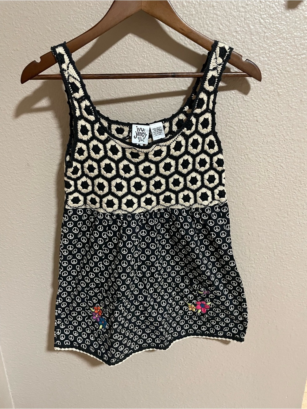 ivy jane Black and Cream Crochet Yoke Peace Sign Tank